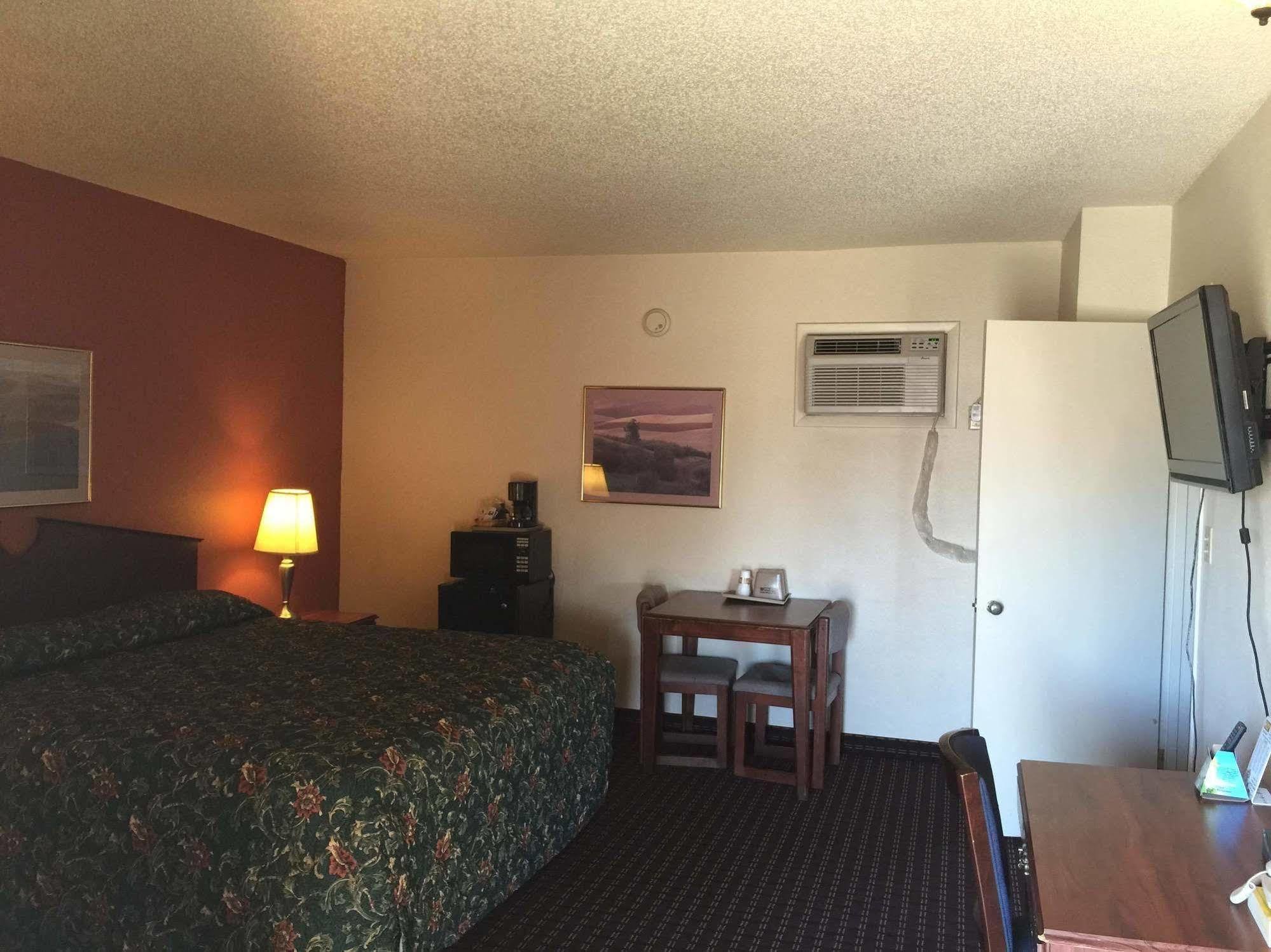 ליברל Budget Inn Lafonda Motel מראה חיצוני תמונה