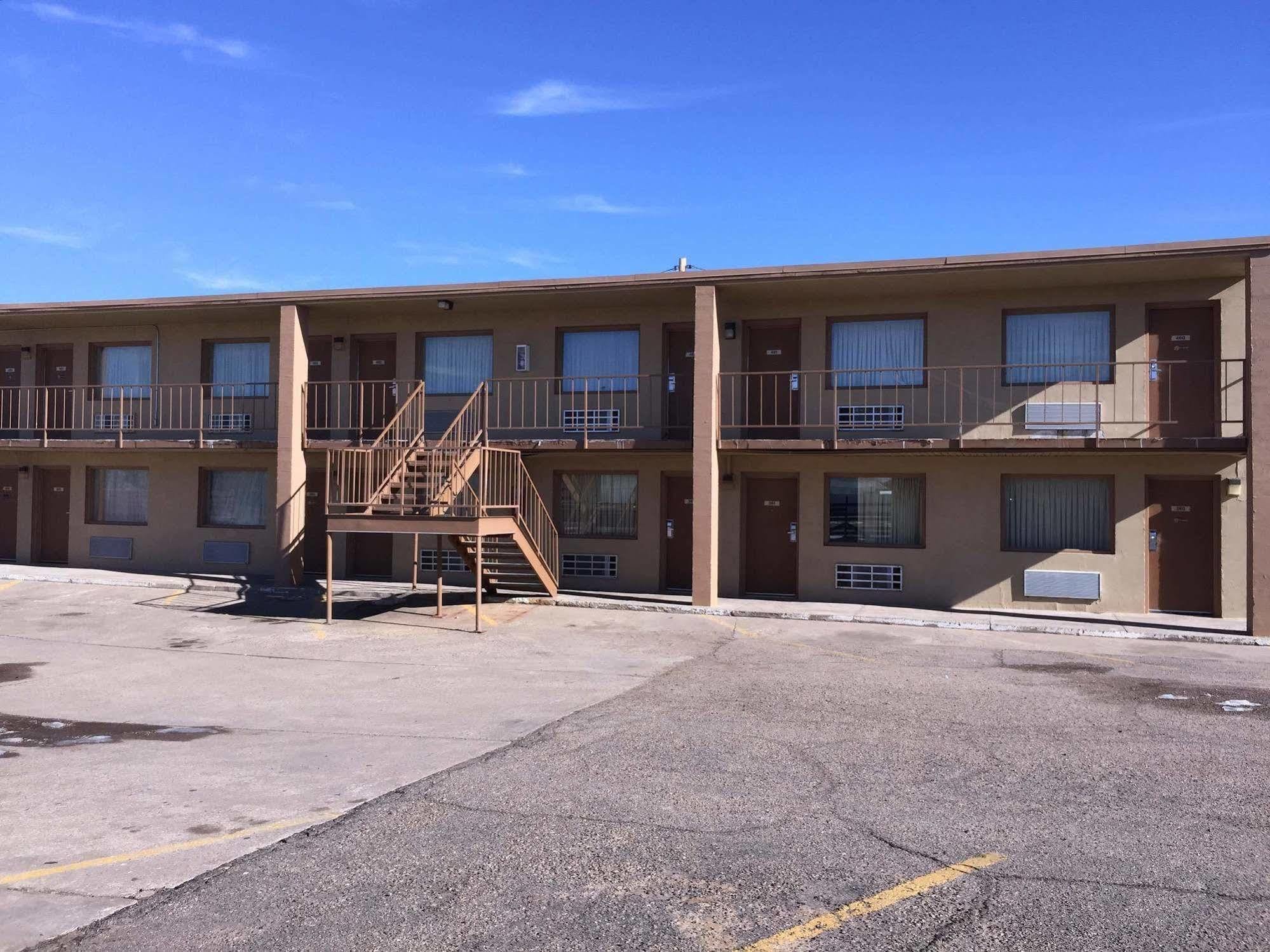 ליברל Budget Inn Lafonda Motel מראה חיצוני תמונה