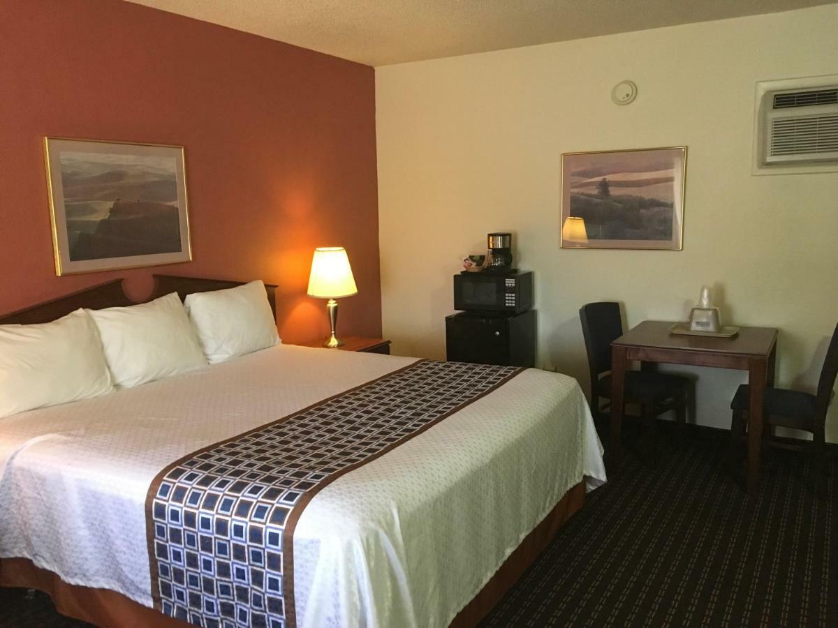 ליברל Budget Inn Lafonda Motel מראה חיצוני תמונה